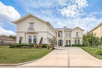 Building Photo - 3802 Louvre Ln