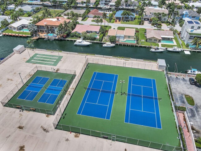 Building Photo - 859 Jeffery St