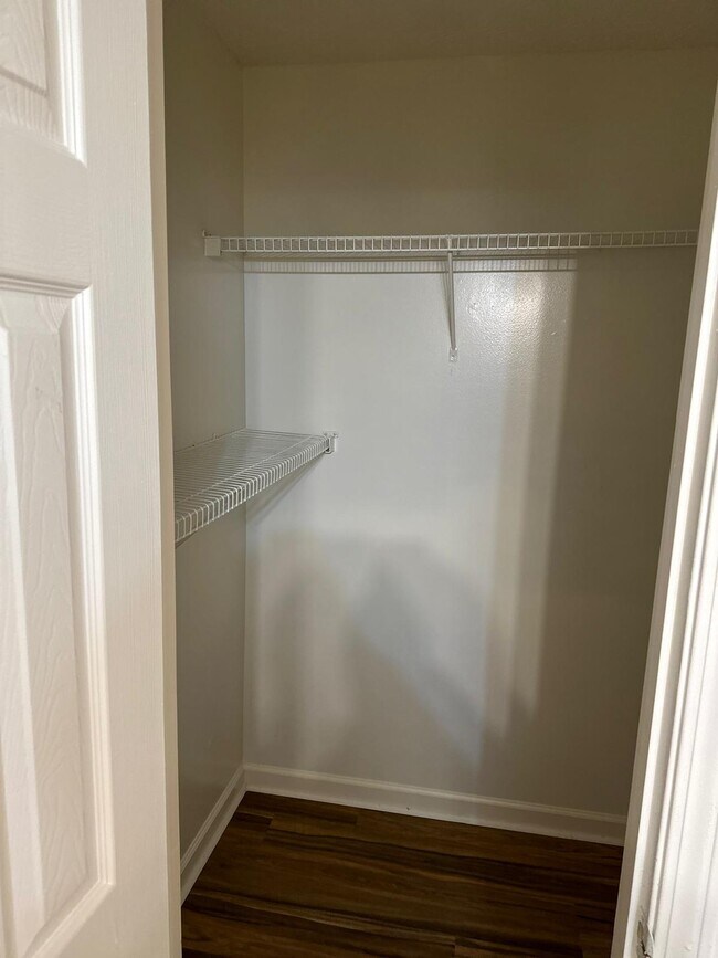 Building Photo - 108 Marshall Dr