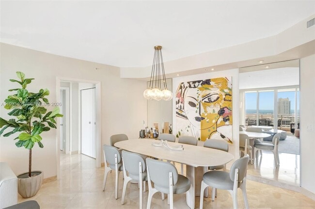 Building Photo - 848 Brickell Key Dr