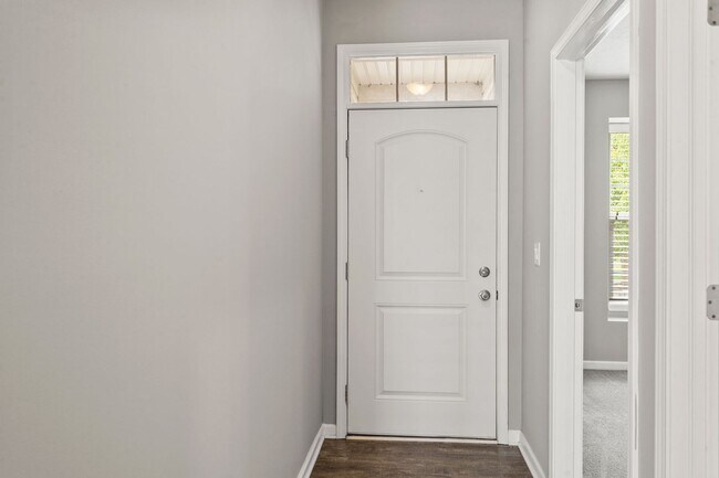 Building Photo - 2-Bed, 2-Bath Beautiful Home Available Now!