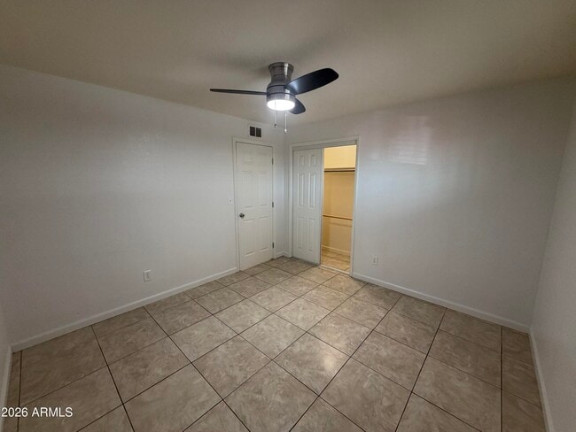 Building Photo - 625 E Broadway Rd