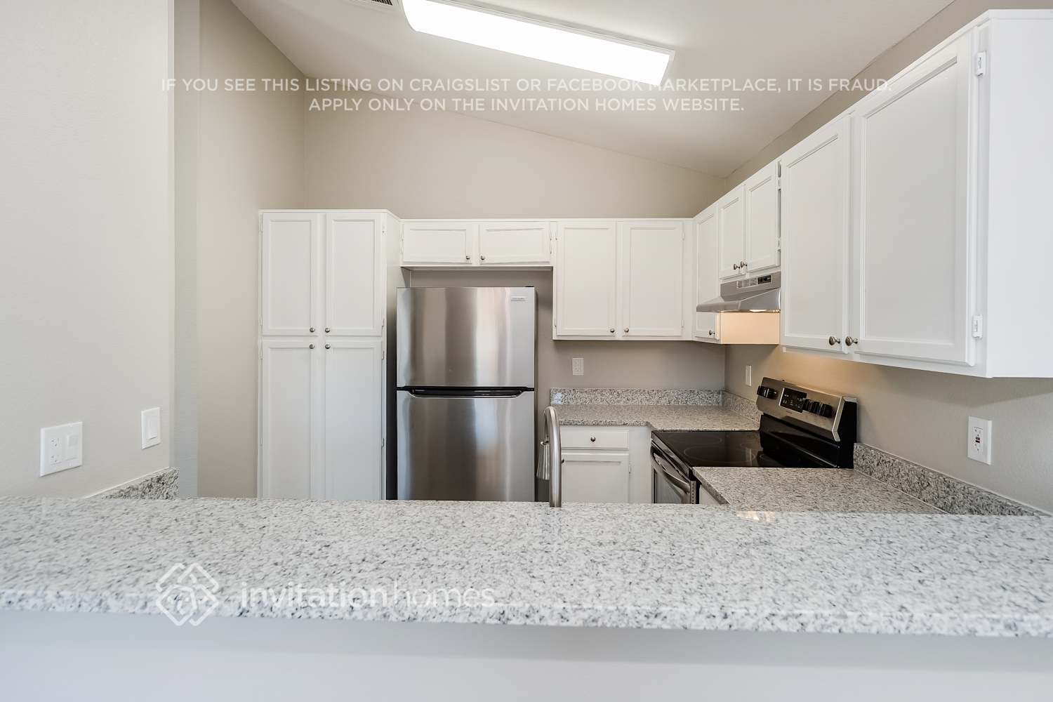 Building Photo - 921 S Val Vista Dr