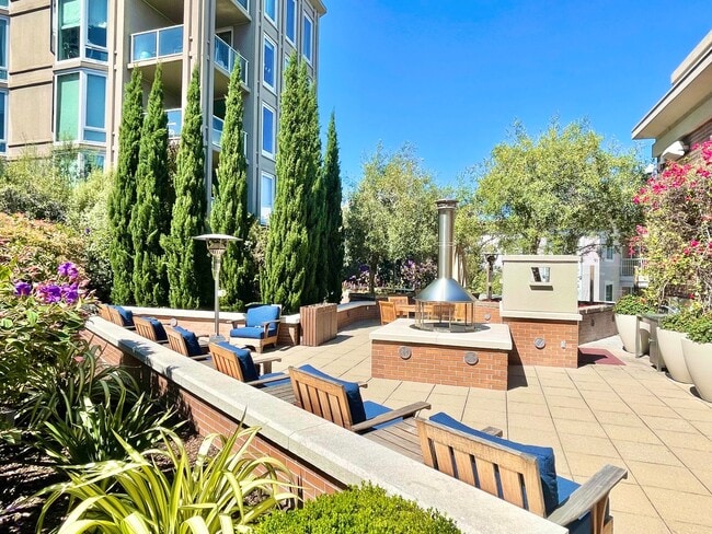 Building Photo - 2BR/2BA Remodeled Condo in the Towers! NEW...