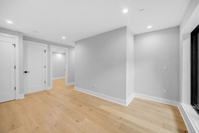 Building Photo - 429 Quincy St NW