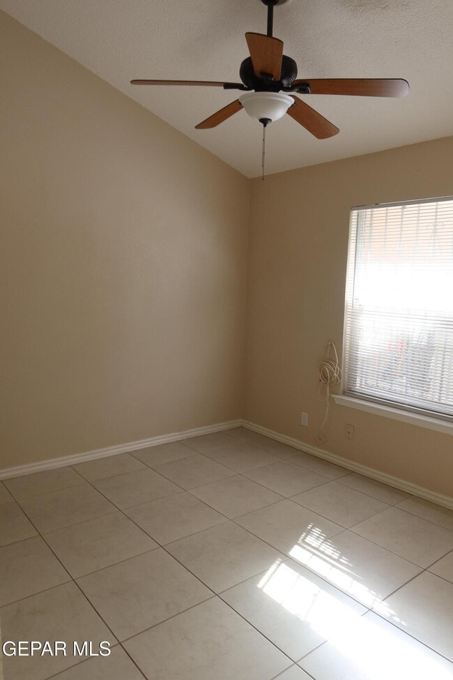 Building Photo - 11517 Cree Ct