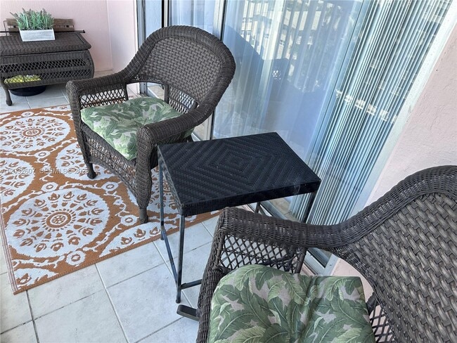 Building Photo - 3161 S Ocean Dr