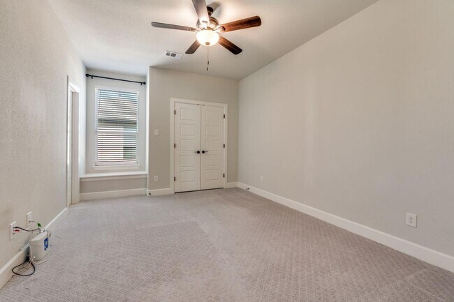 Building Photo - 8202 Laflin Ln