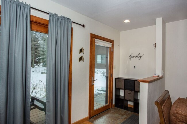Building Photo - 2 bedroom in Frisco. Walk to Main Street! Garage and Yard! Hot tub!