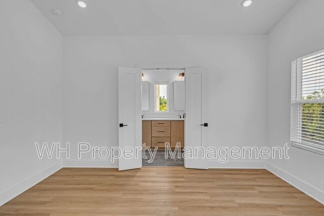 Building Photo - 3822 Tigerbelle Dr