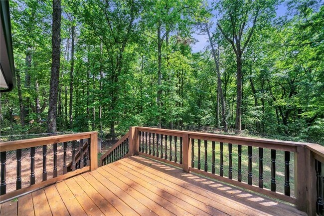 Building Photo - 5902 Cumming Hwy