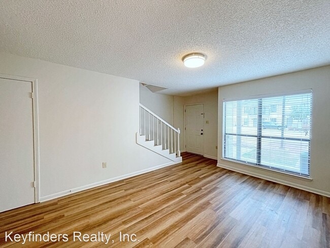 Building Photo - 1 br, 1.5 bath House - 5110 Butter Creek L...