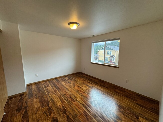 Building Photo - Application Pending - 3 Bedroom House For ...