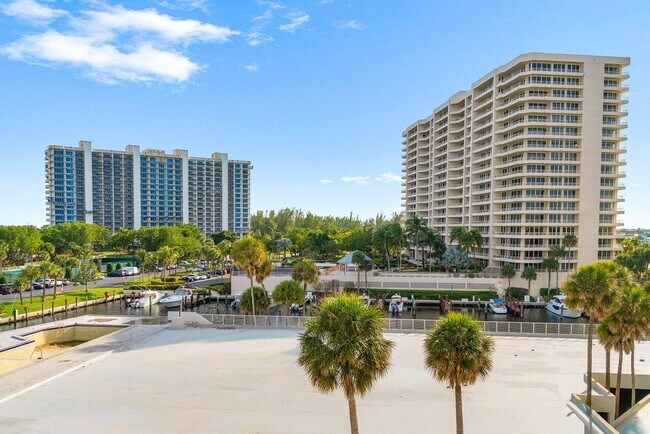 Building Photo - 4201 N Ocean Blvd