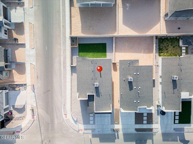 Building Photo - 3741 Peak Pl