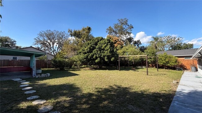 Building Photo - 126 N Observatory Dr