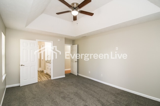 Building Photo - 365 Wynbrook Dr