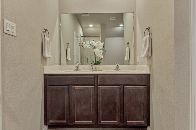 Building Photo - 13959 Leigh Lake Ln