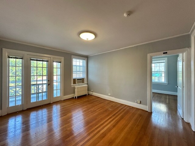 Building Photo - 303 N New St