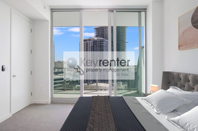 Building Photo - 400 Central Ave