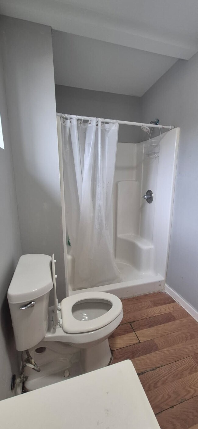 Building Photo - 9307 Coffee St