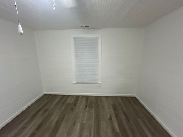 Building Photo - 53 Highland Ave SW