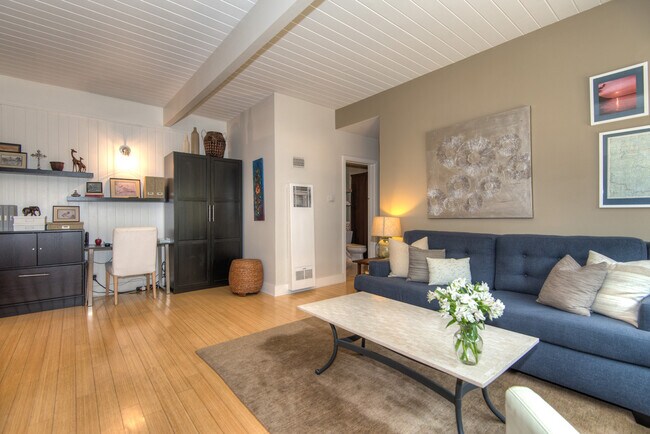 Building Photo - 2325 Kansas Ave