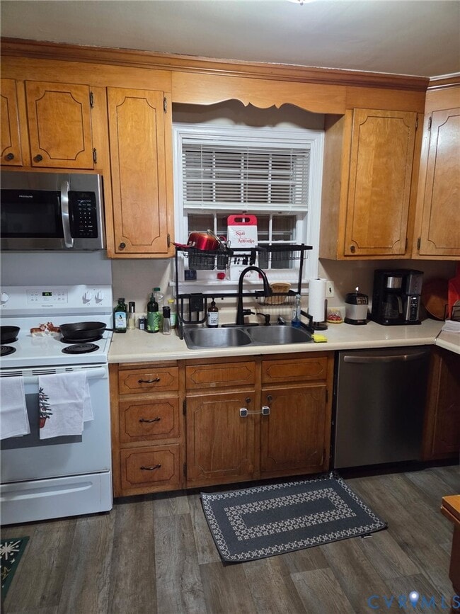 Building Photo - 5813 Fitzhugh Ave