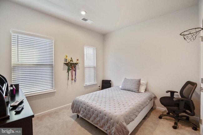 Building Photo - 7843 Otterbein Way