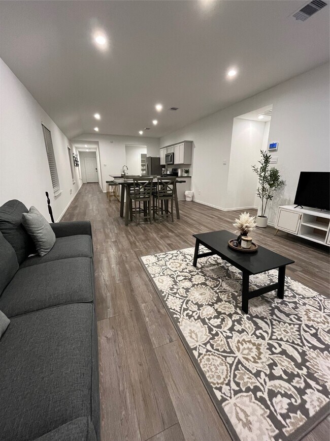 Building Photo - 5446 Wyndham Rdg Ln