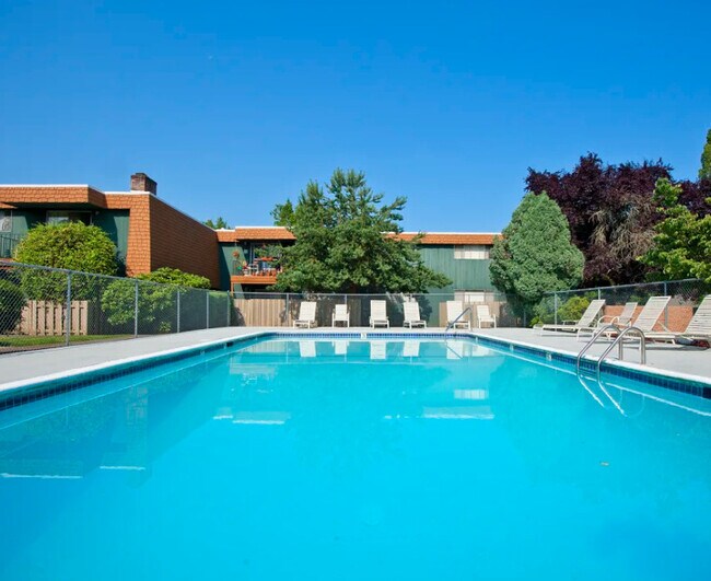 Building Photo - Menlo Manor Apartments