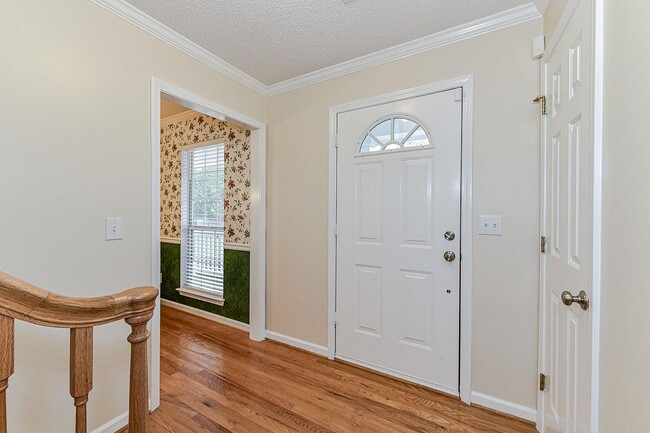 Building Photo - 1411 Deer Spring Ct