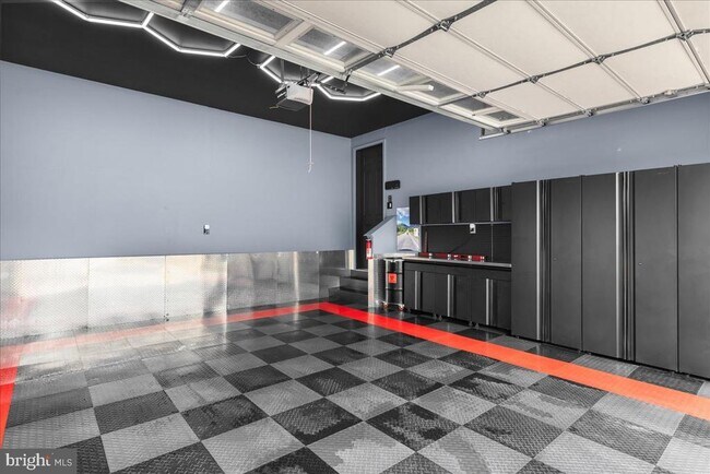 Building Photo - 154 Nevermore Dr