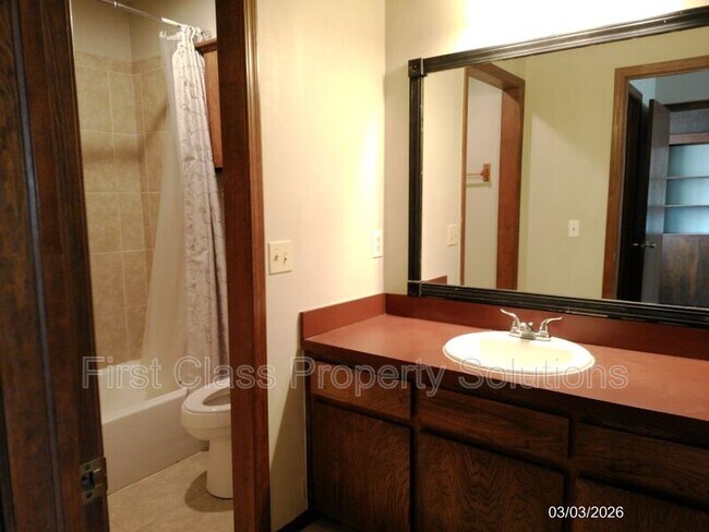 Building Photo - 1406 Mary Lee Ln