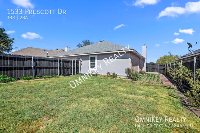 Building Photo - 1533 Prescott Dr