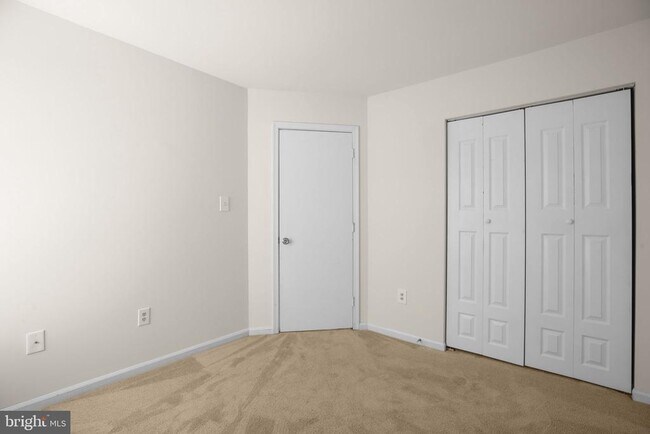 Building Photo - 502 Wind Ridge Dr