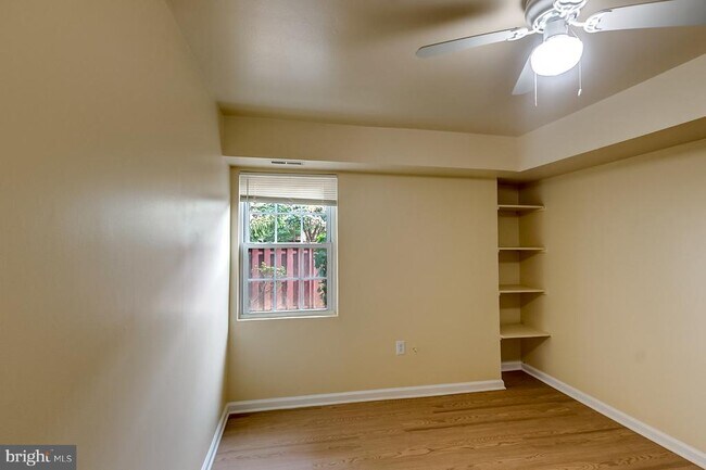 Building Photo - 2334 Sun Valley Cir