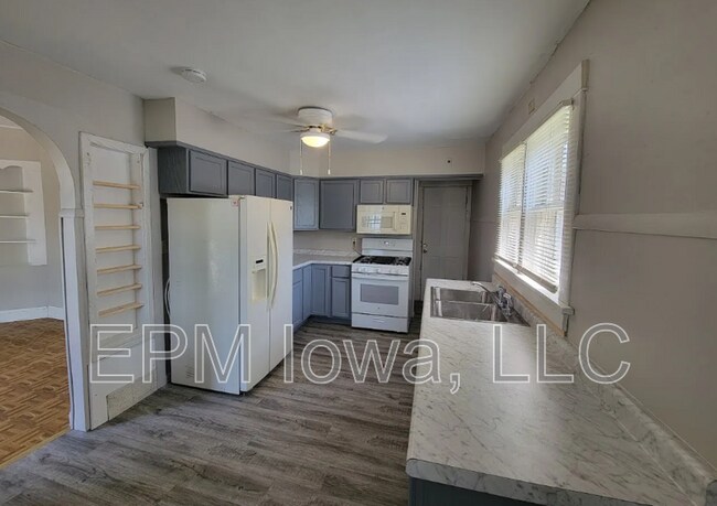 Building Photo - 511 S Frederick Ave