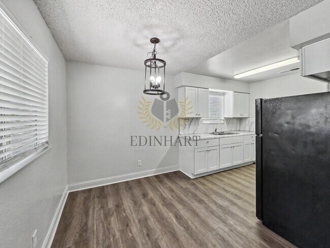 Building Photo - 3948 E Woodward Ave