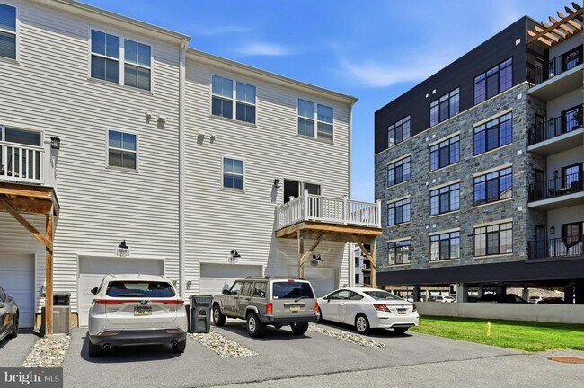 Building Photo - 933 Anvil Ct.