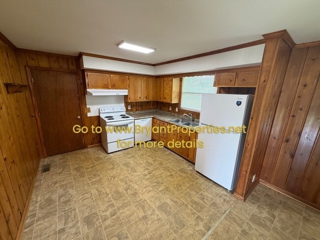 Building Photo - Single Home