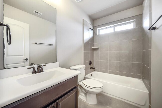 Building Photo - 16815 Violet Trace Ct