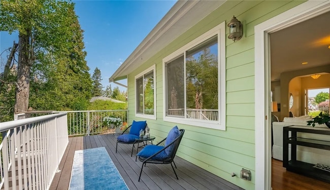 Building Photo - A Beautiful 3-bedroom 2 bath Birch Bay Village! Short term lease available.