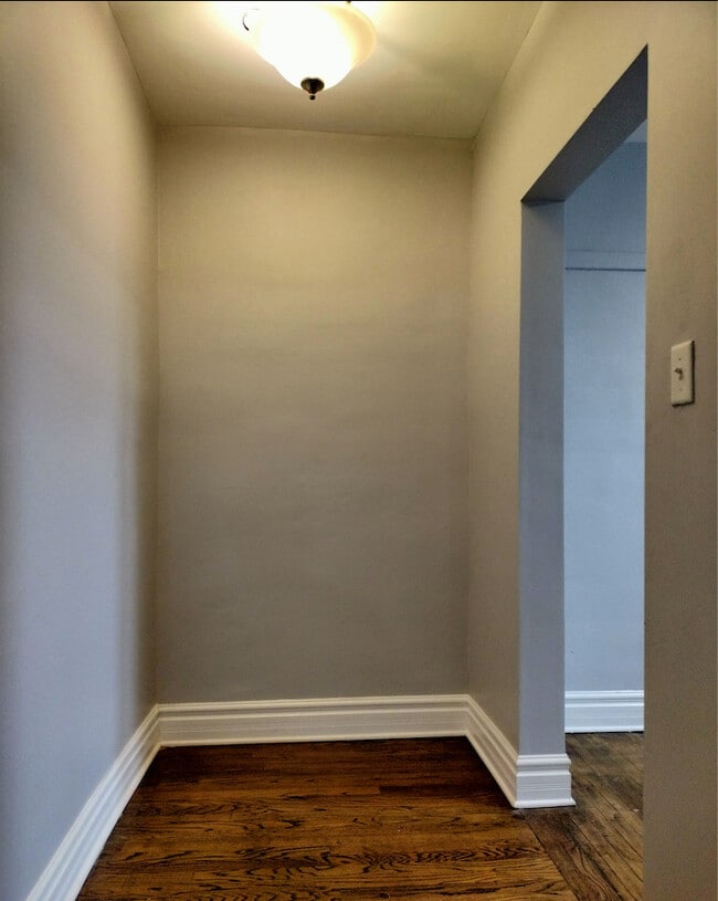 Building Photo - 1739 W 80th St