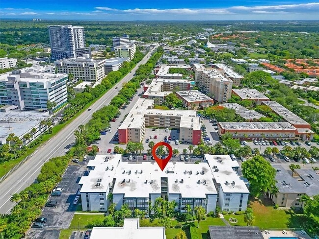 Building Photo - 9159 SW 77th Ave