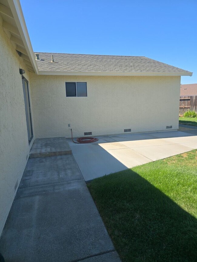Building Photo - New On The Market