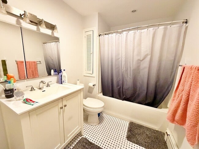 Building Photo - 44 White St