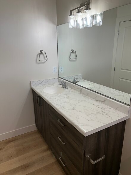 Building Photo - 534 W 1045 N