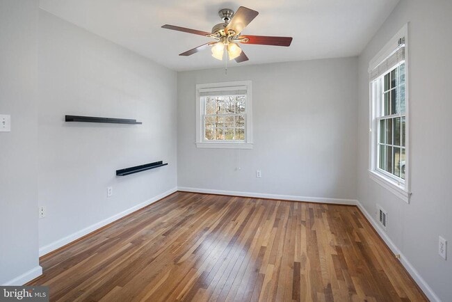 Building Photo - 8300 Midwood St