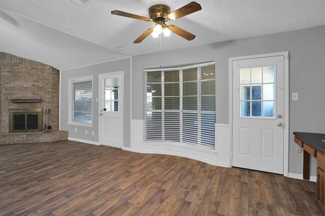 Building Photo - 9611 Huntington Hill Dr